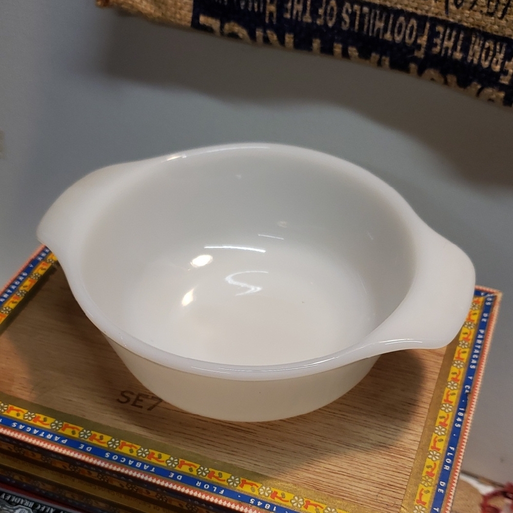 Anchor Hocking 5in Bowl with Handles